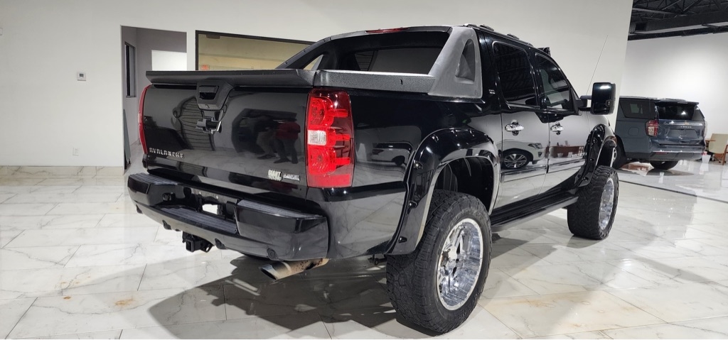 Chevrolet Avalanche LS 4WD 2008