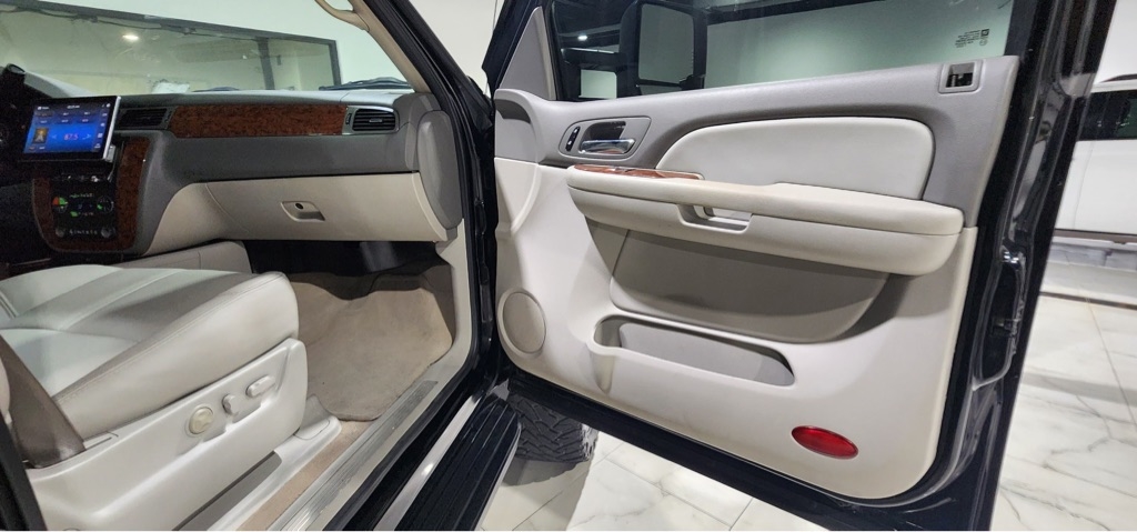 Chevrolet Avalanche LS 4WD 2008