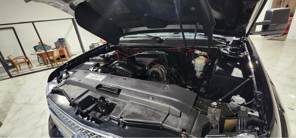 Chevrolet Avalanche LS 4WD 2008