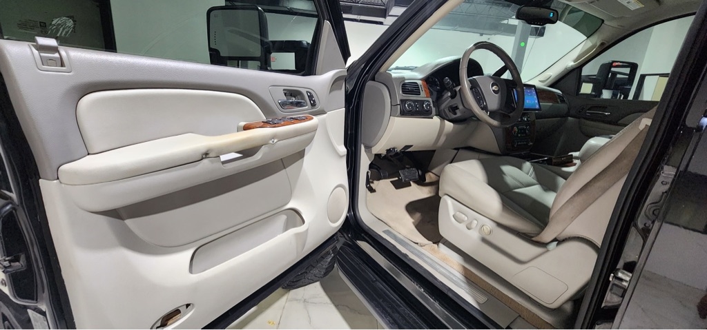 Chevrolet Avalanche LS 4WD 2008