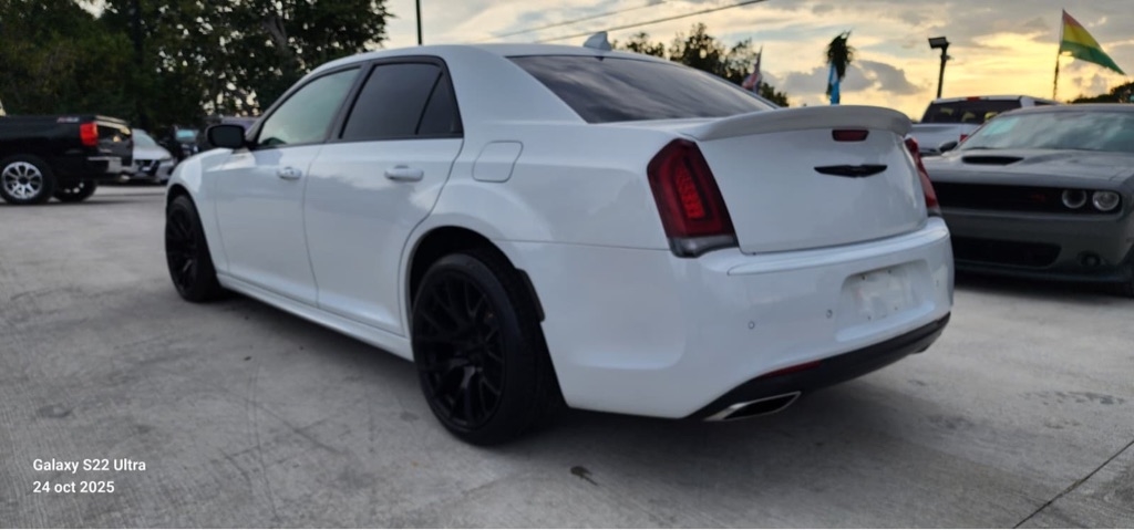 Chrysler 300 S RWD 2019 Chrysler 300 S RWD 2019
