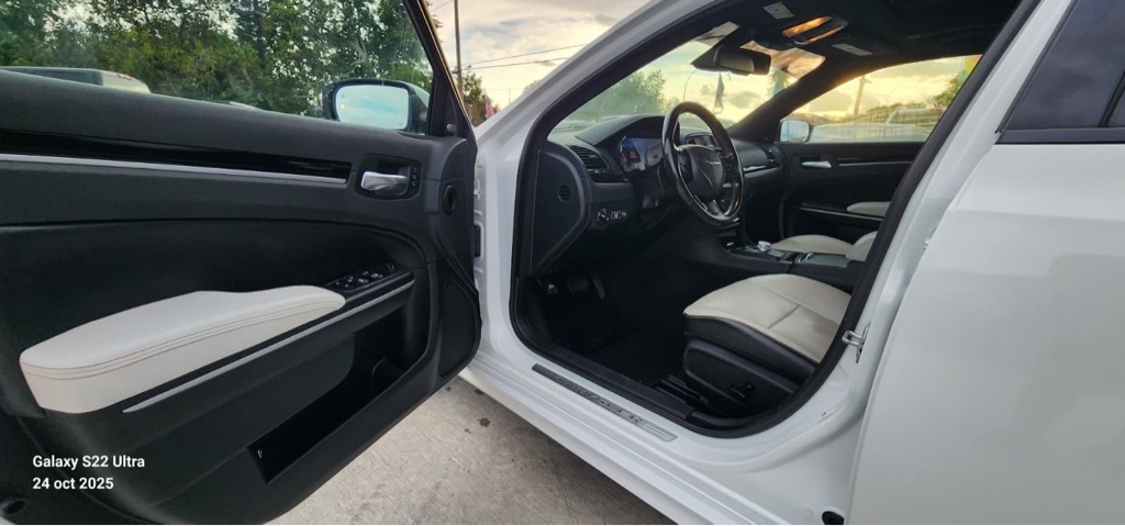 Chrysler 300 S RWD 2019 Chrysler 300 S RWD 2019