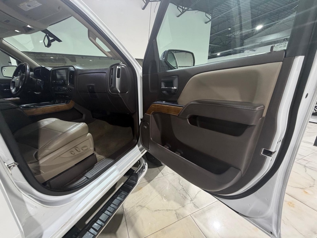 Chevrolet Silverado 1500 LTZ Crew Cab 2WD 2018