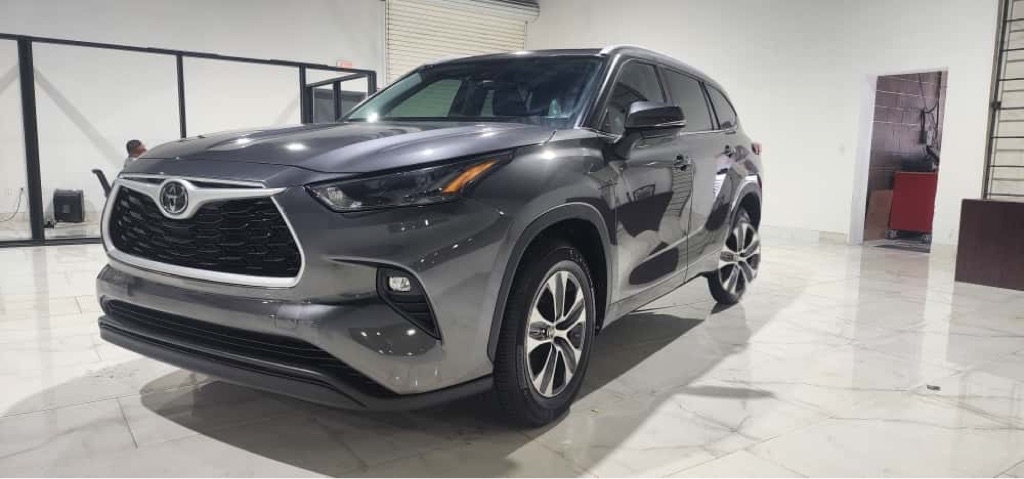 2022 Toyota Highlander XLE FWD V6