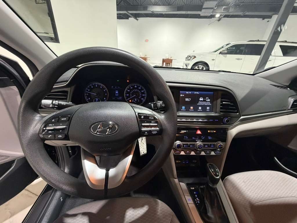 Hyundai Elantra Limited 2020