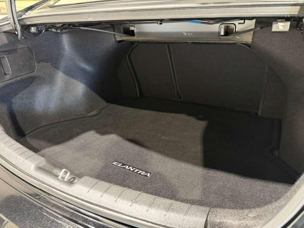 Hyundai Elantra Limited 2020