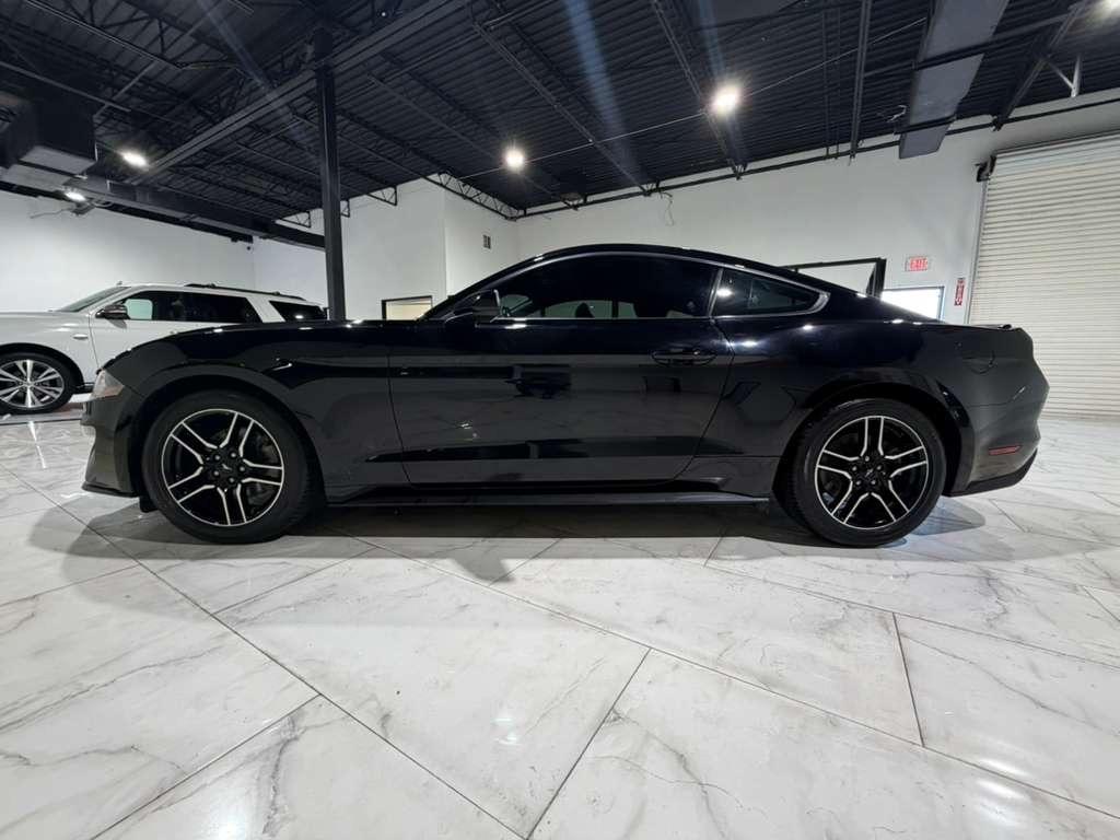 Ford Mustang EcoBoost Coupe 2018