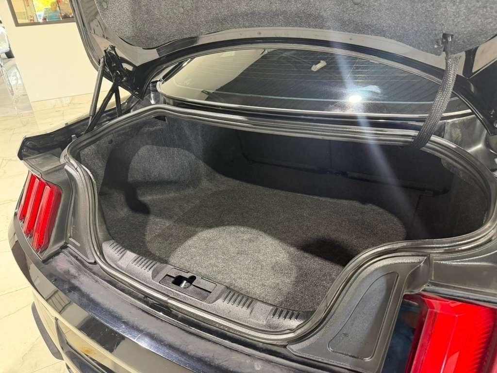 Ford Mustang EcoBoost Coupe 2018