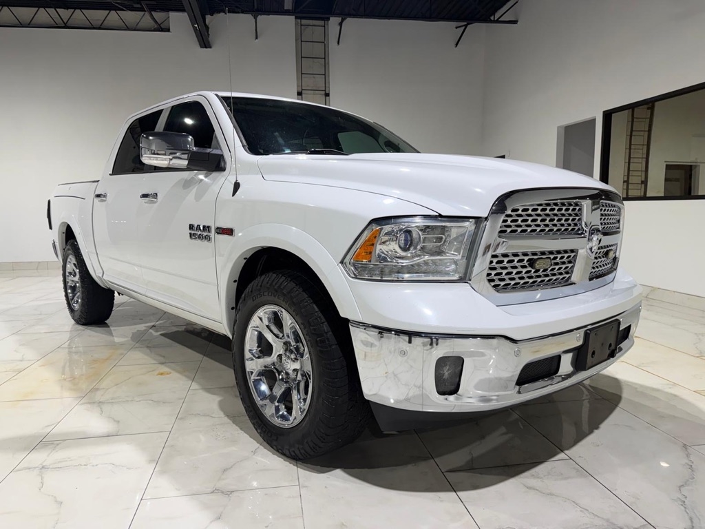 RAM 1500 Laramie Crew Cab SWB 4WD 2017