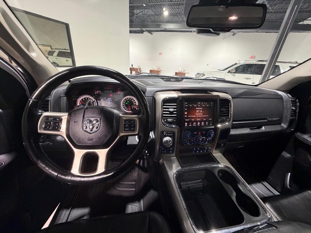 RAM 1500 Laramie Crew Cab SWB 4WD 2017