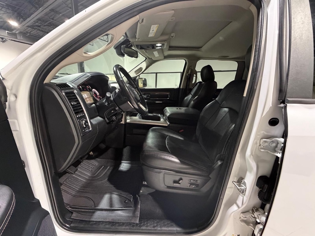 RAM 1500 Laramie Crew Cab SWB 4WD 2017