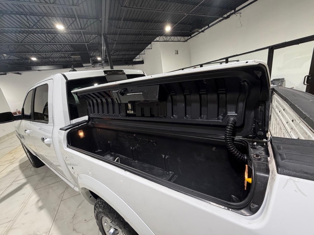 RAM 1500 Laramie Crew Cab SWB 4WD 2017