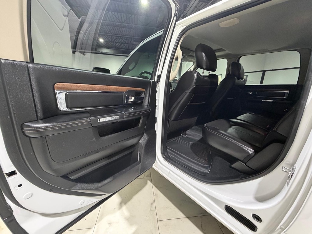 RAM 1500 Laramie Crew Cab SWB 4WD 2017