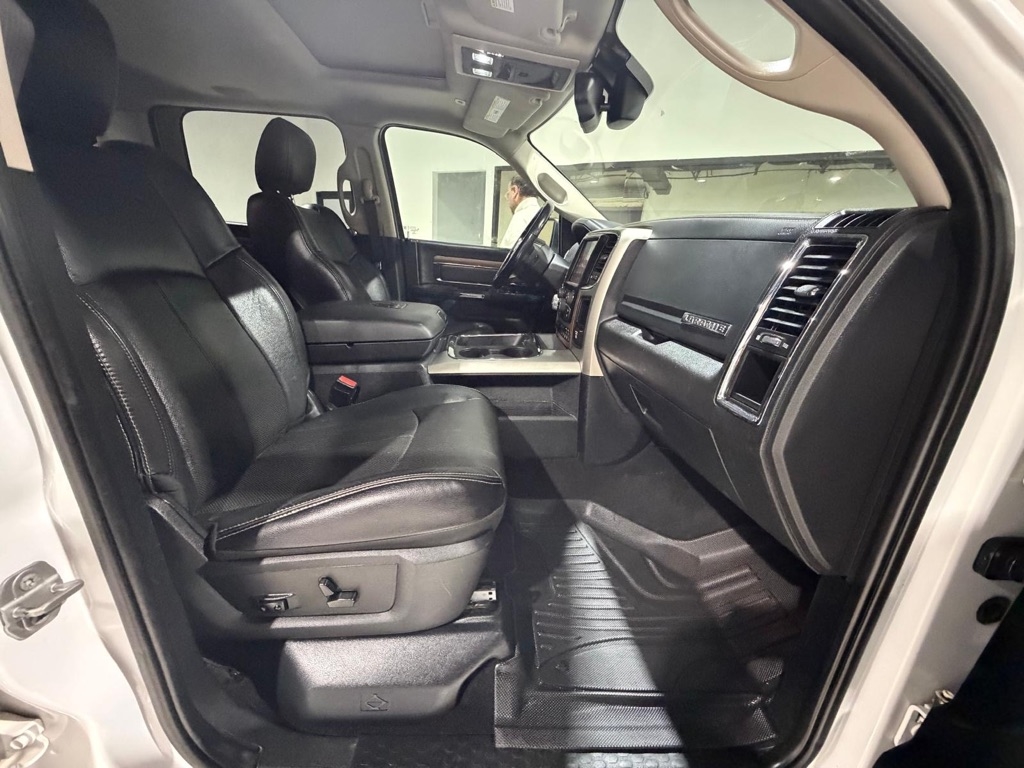 RAM 1500 Laramie Crew Cab SWB 4WD 2017