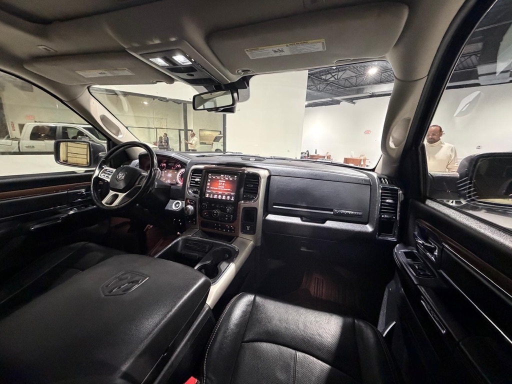 RAM 1500 Laramie Crew Cab SWB 4WD 2017