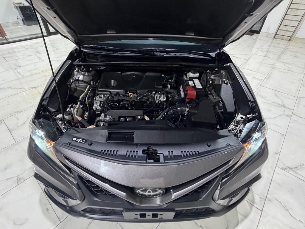 Toyota Camry SE 2021