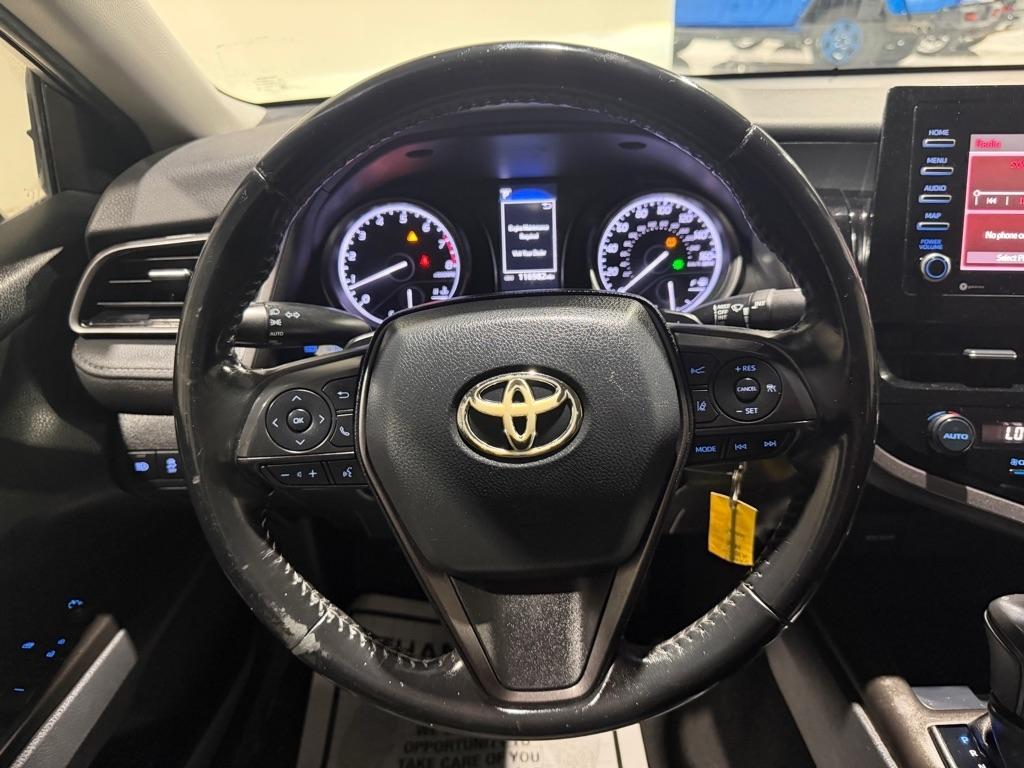 Toyota Camry SE 2021