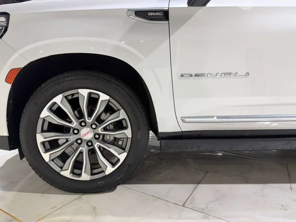 GMC Yukon Denali 2WD 2021