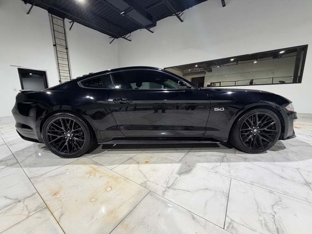 Ford Mustang GT Coupe 2019