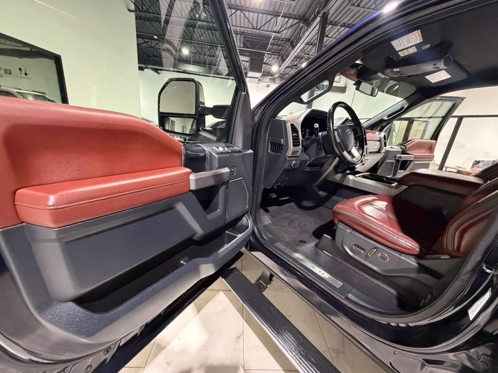 Ford F-250 SD Platinum Crew Cab 4WD 2022