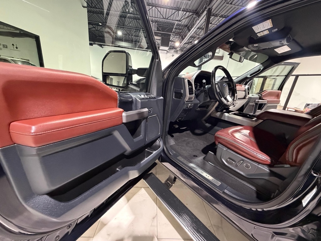 Ford F-250 SD Platinum Crew Cab 4WD 2022