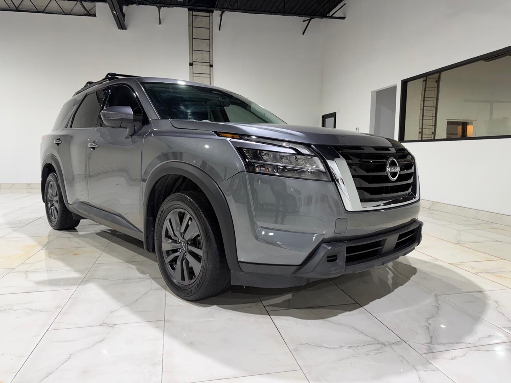 Nissan Pathfinder SV 2022