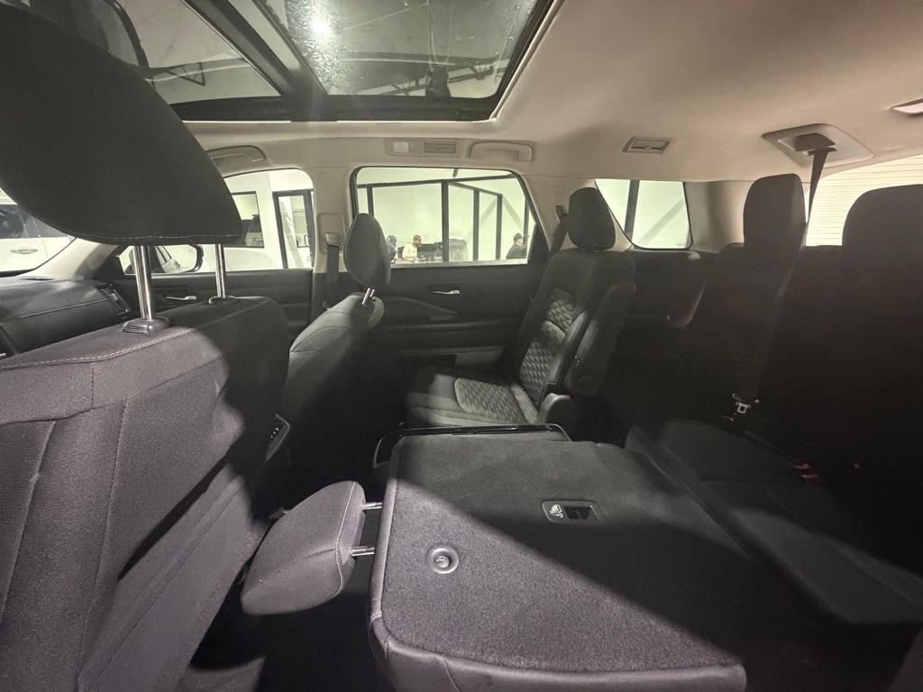 Nissan Pathfinder SV 2022