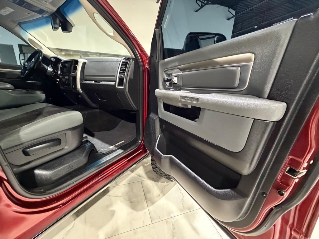 RAM 2500 Power Wagon Crew Cab SWB 4WD 2016