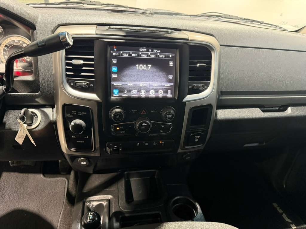 RAM 2500 Power Wagon Crew Cab SWB 4WD 2016