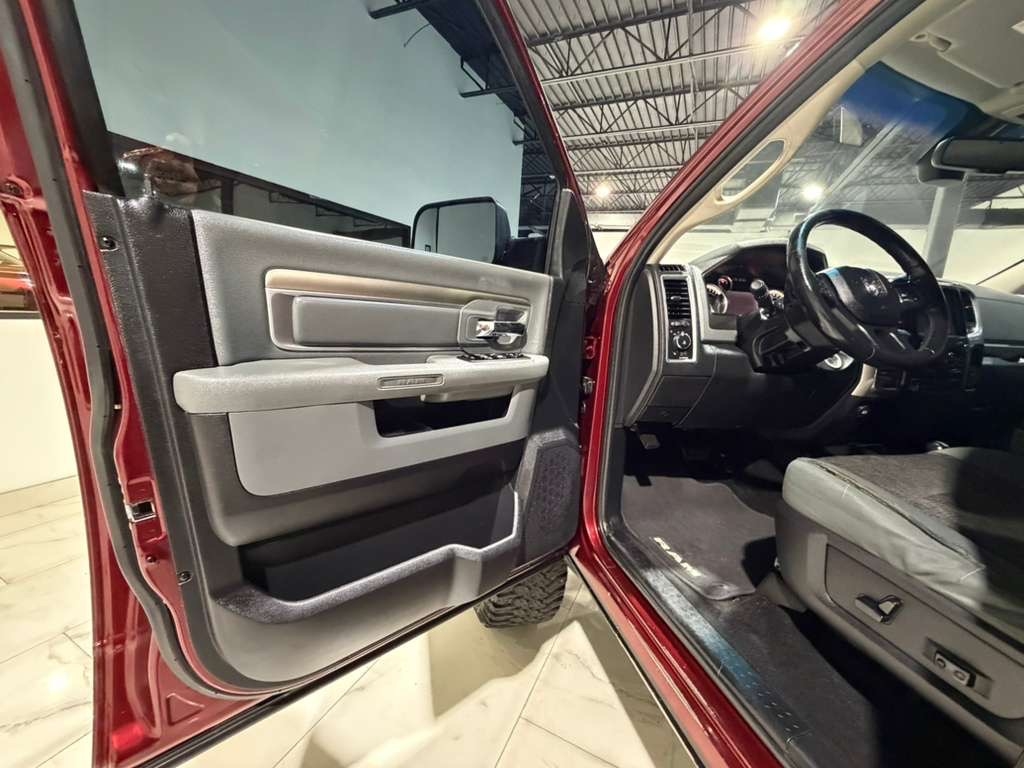 RAM 2500 Power Wagon Crew Cab SWB 4WD 2016