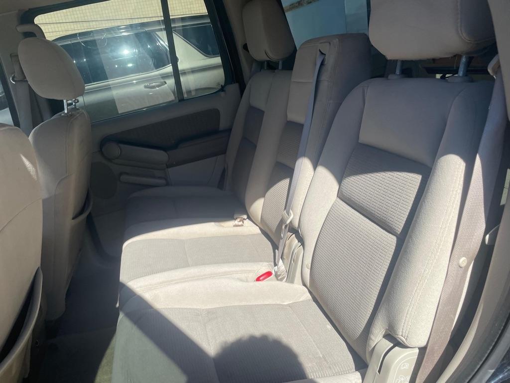 Ford Explorer XLT 4.0L 2WD 2006