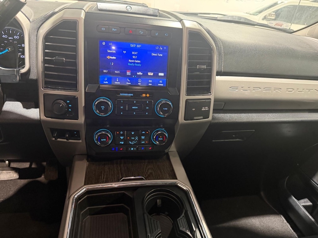 Ford F-350 SD Platinum Crew Cab Long Box 4WD DRW 2020