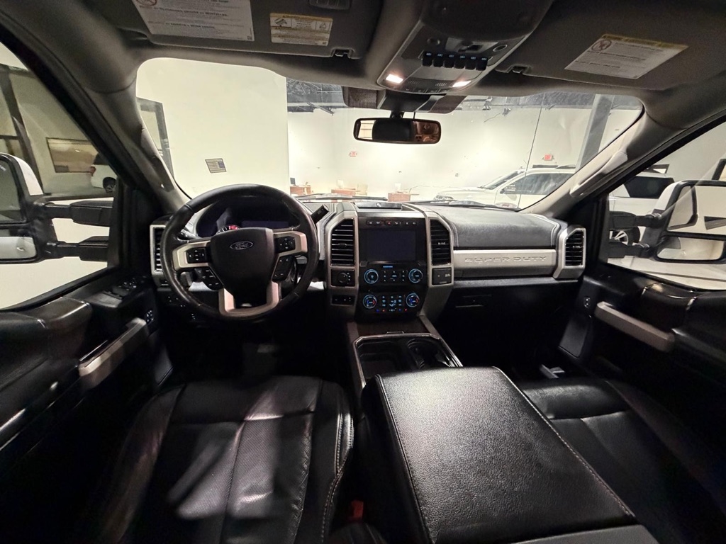 Ford F-350 SD Platinum Crew Cab Long Box 4WD DRW 2020