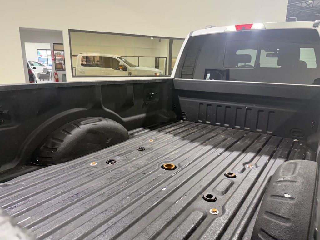 Ford F-350 SD Platinum Crew Cab Long Box 4WD DRW 2020