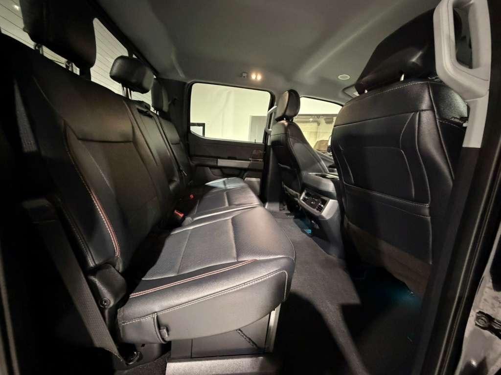 Ford F-250 SD Lariat Crew Cab 4WD 2023