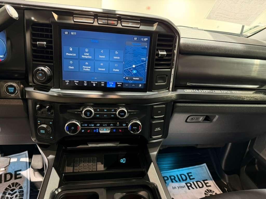 Ford F-250 SD Lariat Crew Cab 4WD 2023