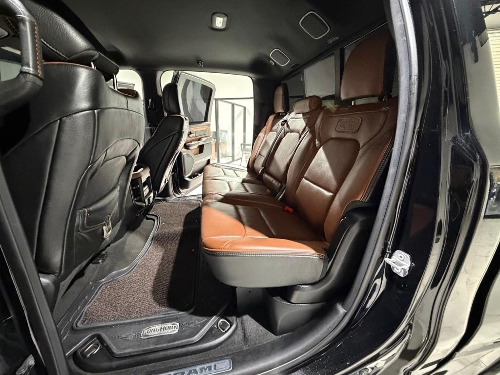 RAM 1500 Longhorn Crew Cab SWB 4WD 2020