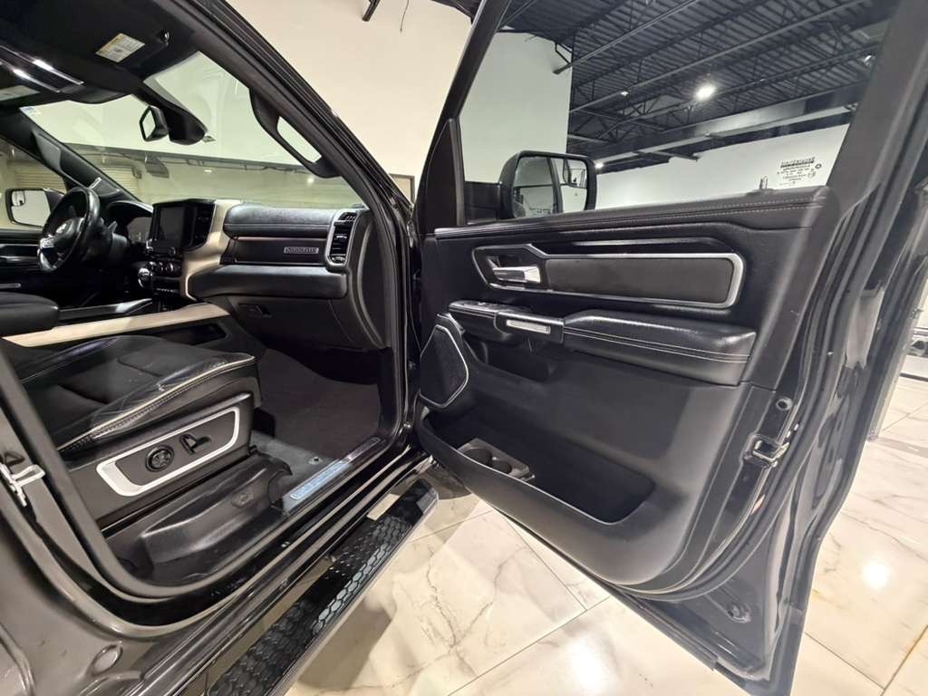 RAM 1500 Laramie Crew Cab SWB 2WD 2019