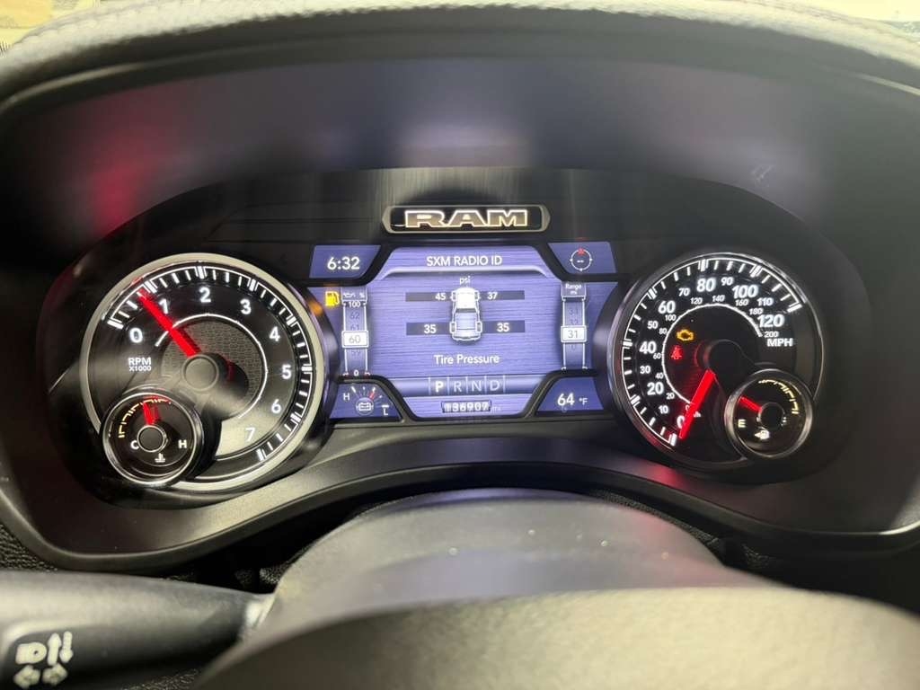 RAM 1500 Laramie Crew Cab SWB 2WD 2019