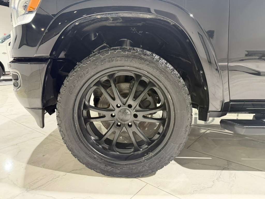 RAM 1500 Laramie Crew Cab SWB 2WD 2019