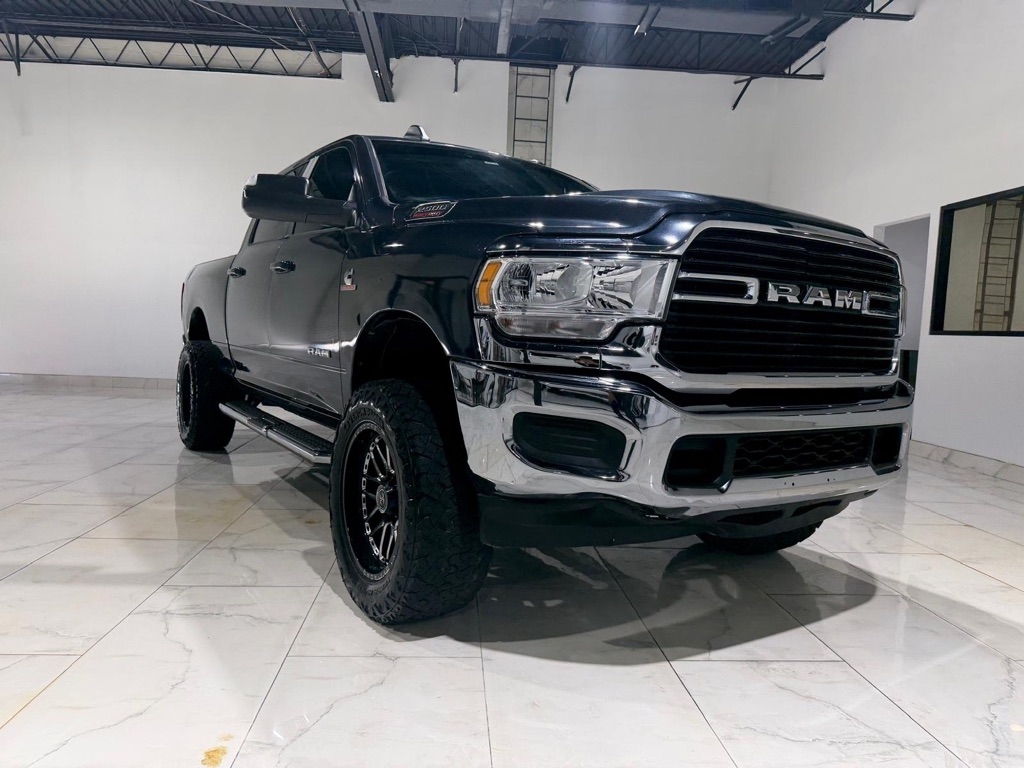 RAM 2500 Tradesman Crew Cab SWB 4WD 2021