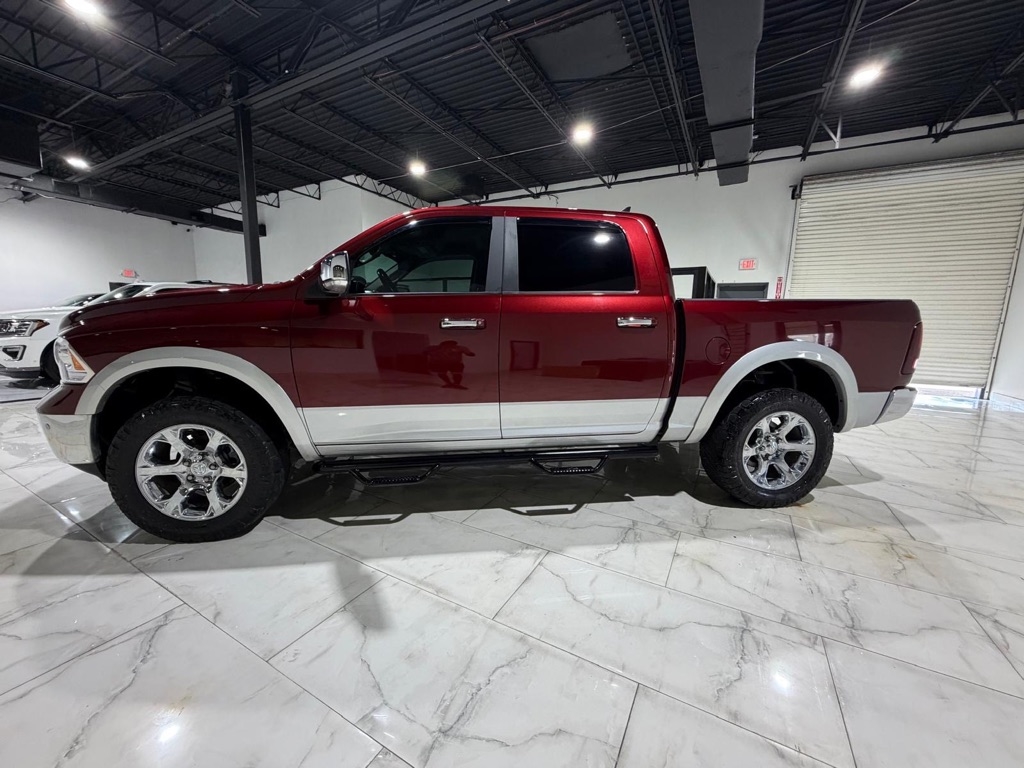 RAM 1500 Laramie Crew Cab SWB 4WD 2016