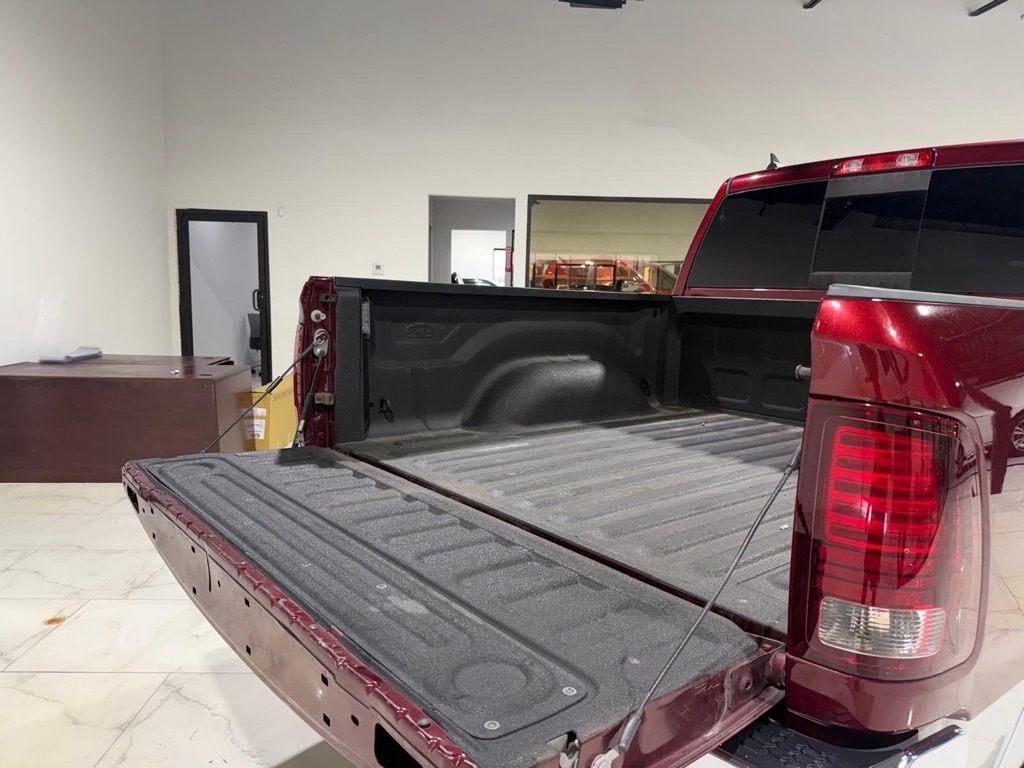 RAM 1500 Laramie Crew Cab SWB 4WD 2016