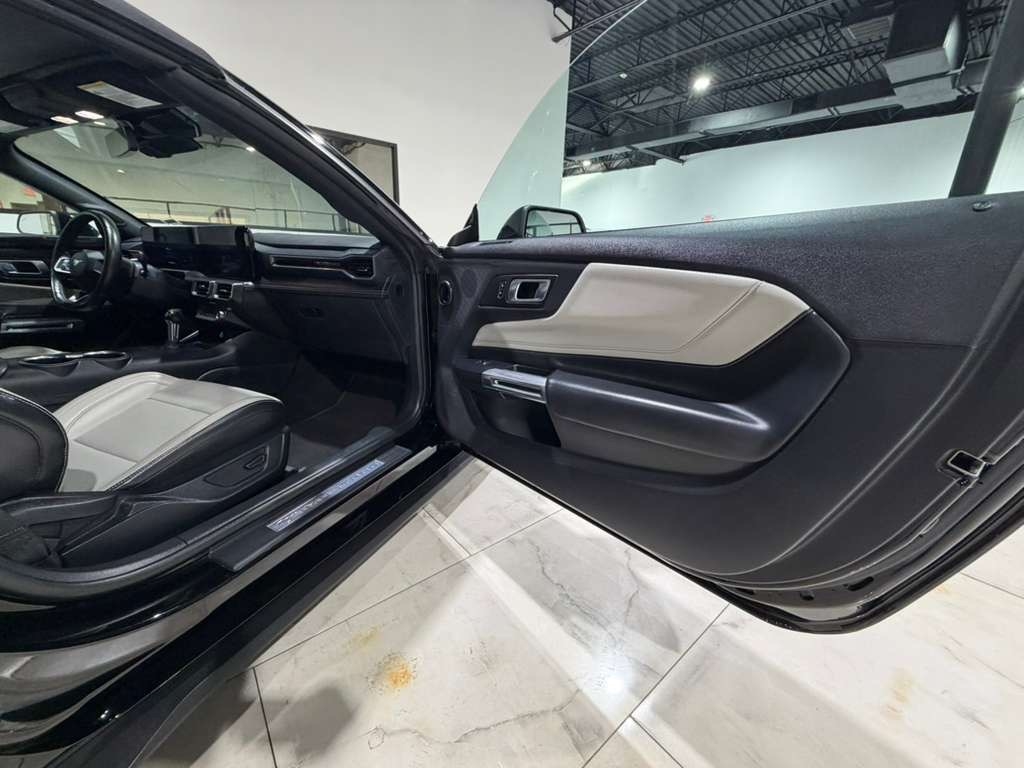 Ford Mustang EcoBoost Premium Convertible 2024