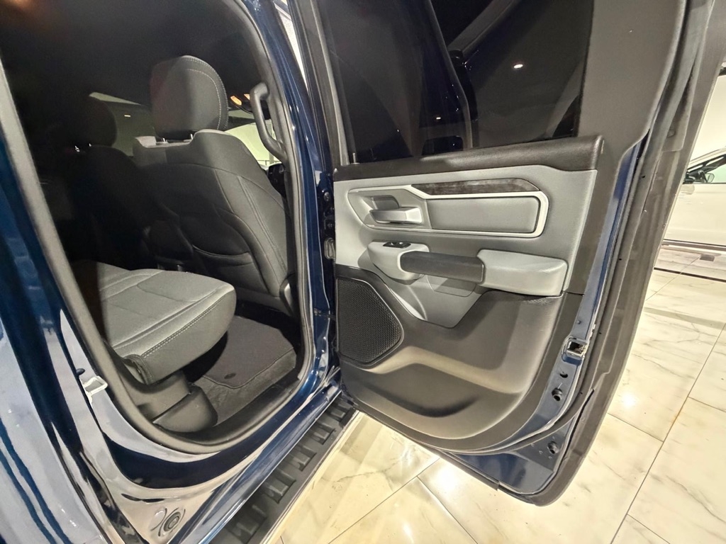 RAM 1500 Big Horn Quad Cab 2WD 2021