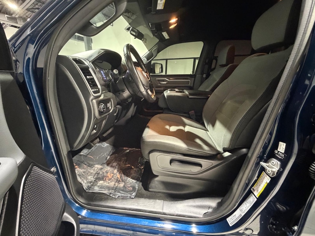 RAM 1500 Big Horn Quad Cab 2WD 2021