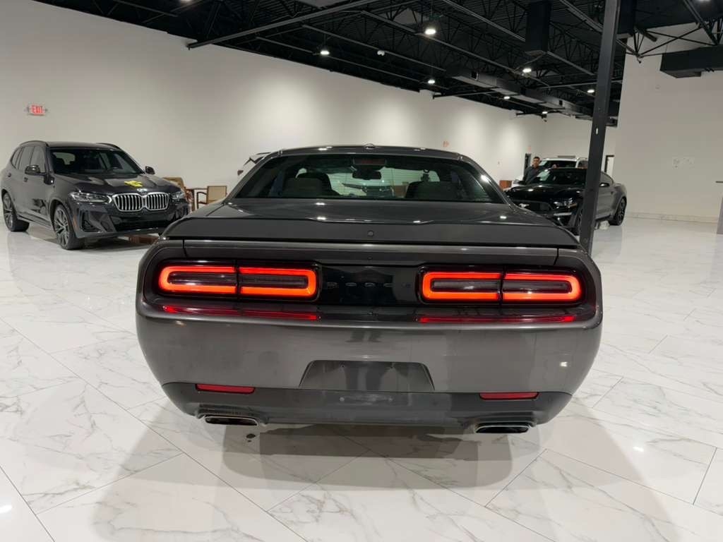 Dodge Challenger R/T Plus 2022