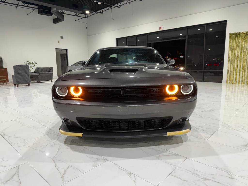 Dodge Challenger R/T Plus 2022