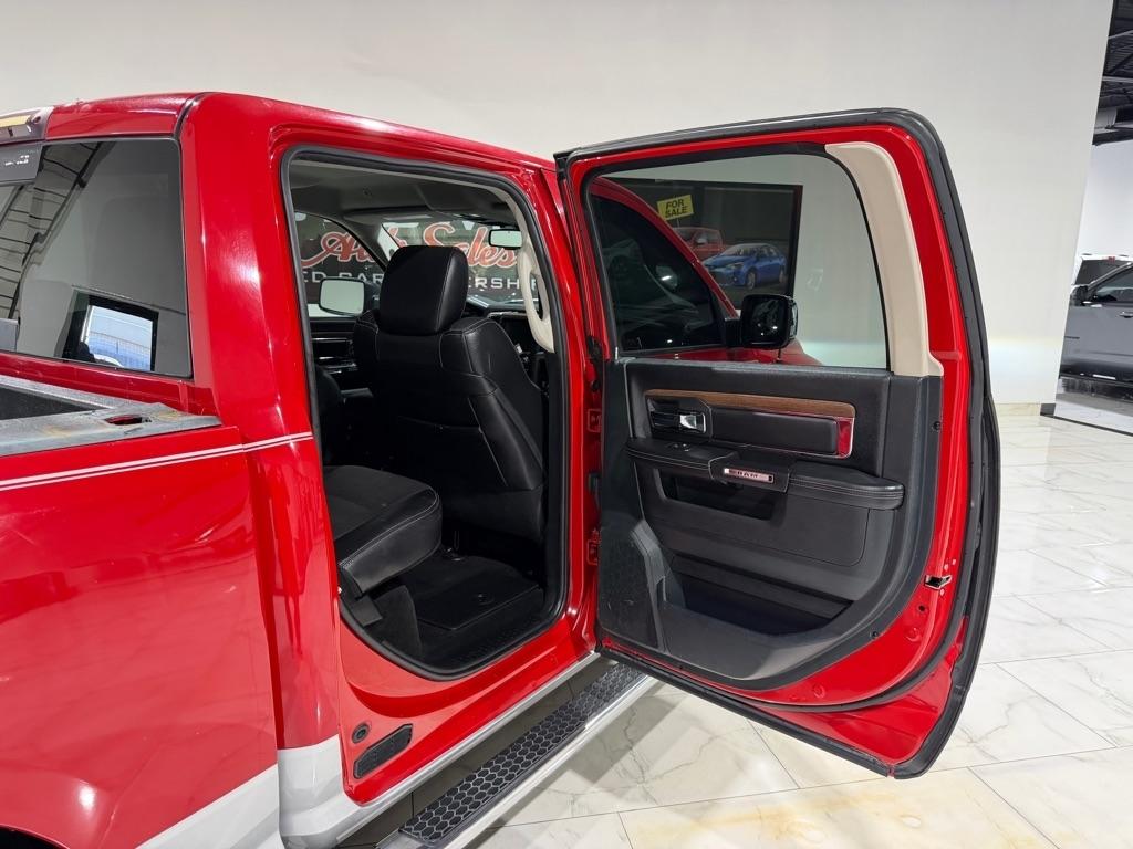 2017 RAM Ram 1500 Pickup Laramie - Photo 15