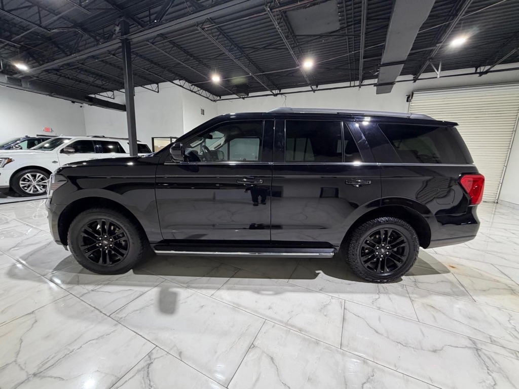 Ford Expedition XLT 4WD 2022